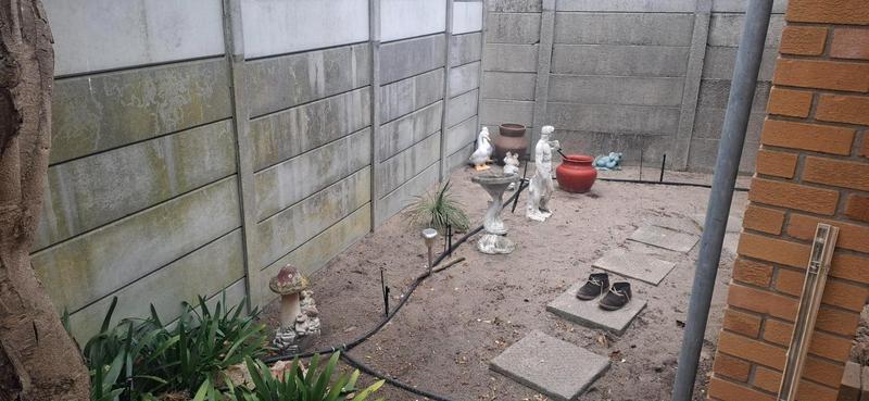To Let 3 Bedroom Property for Rent in Groenvallei Western Cape